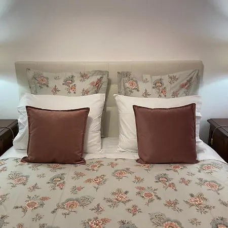 Miguel Torga Tita 아파트