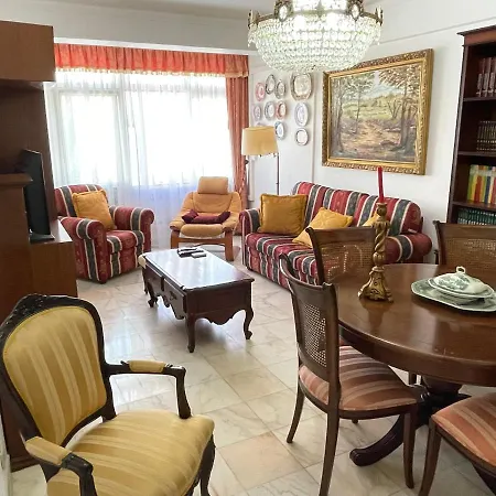 Miguel Torga Tita アパート ファロ