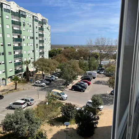 アパート Miguel Torga Tita ファロ